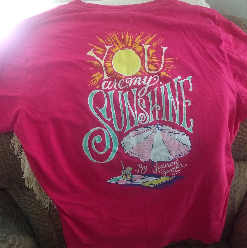Hot pink graphic t-shirt